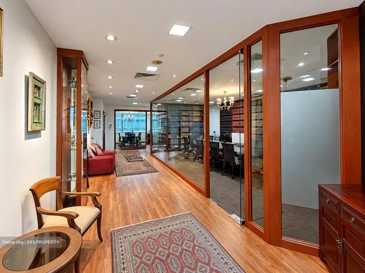 UE Square (D9), Office #630600801